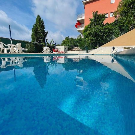 Mansfield Vue Carte Postale Terrasse Piscine Calme Port A 200M A Pied Leilighet Menton Eksteriør bilde