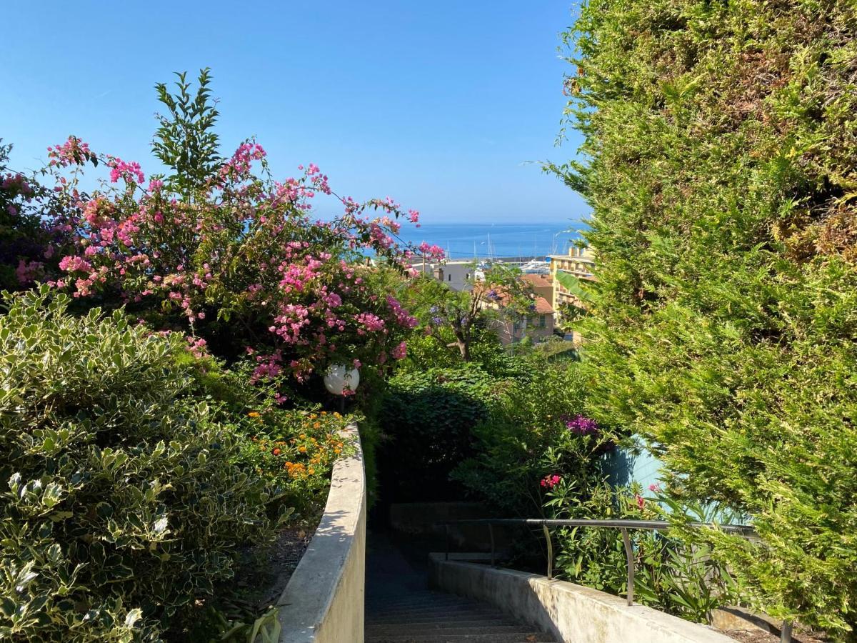 Mansfield Vue Carte Postale Terrasse Piscine Calme Port A 200M A Pied Leilighet Menton Eksteriør bilde